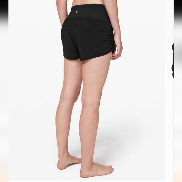 Lululemon Cinch and Stretch Short 2.5" Black Womens 8 - Picture 2 of 9
